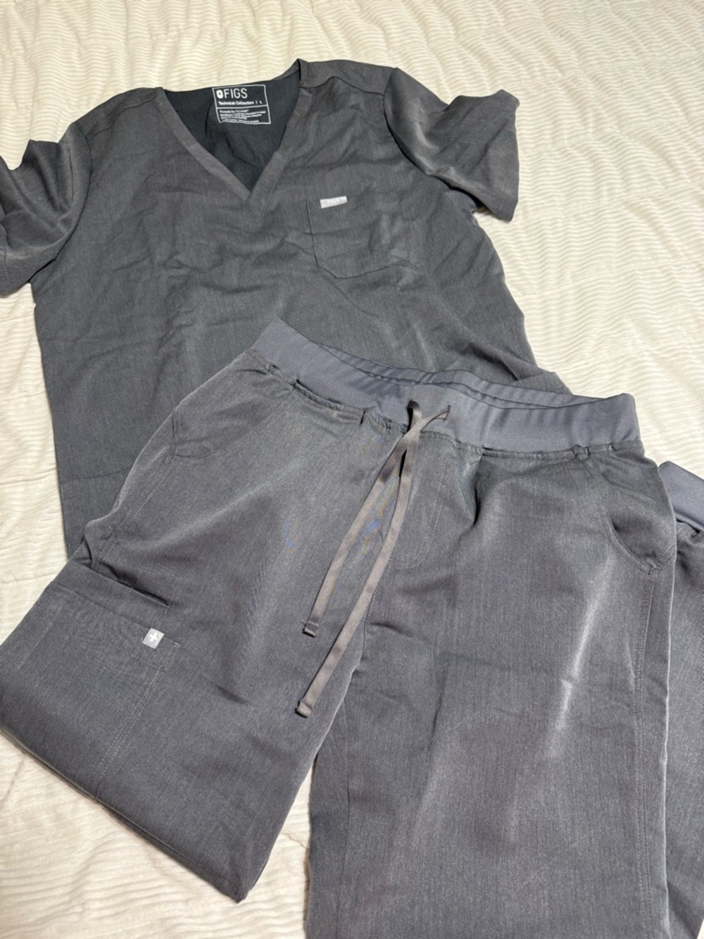 FIGS Charcoal Gray Drawstring Scrub Set